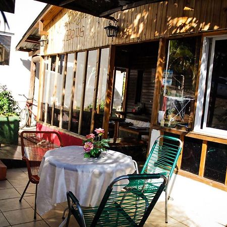 Hostel Krieger Haus Puerto Iguazú Exterior foto